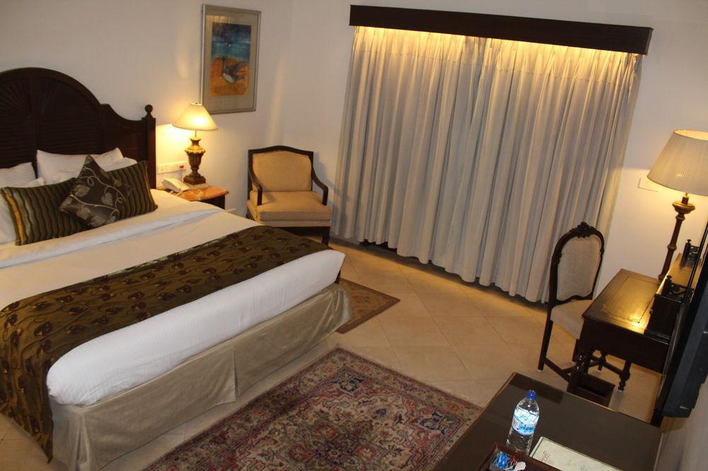 Hotel Club Mahindra Acacia Palms Colva Zewnętrze zdjęcie
